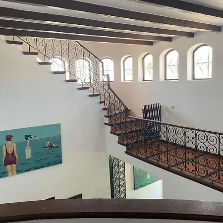 Casa Gondi - Right By Gale - Large Lush Gardens Вілла
