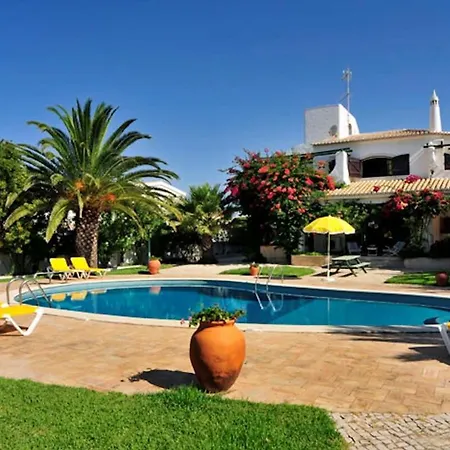 Casa Gondi - Right By Gale - Large Lush Gardens Албуфейра